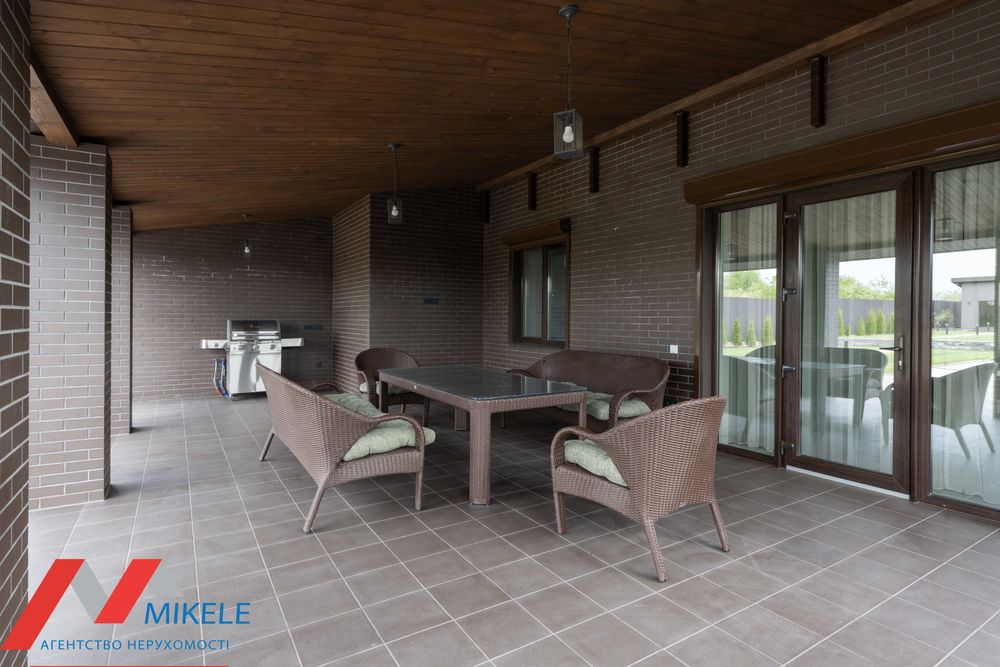 Сучасний новий будинок 2024р 320м2 діл 19сот с. Щасливе