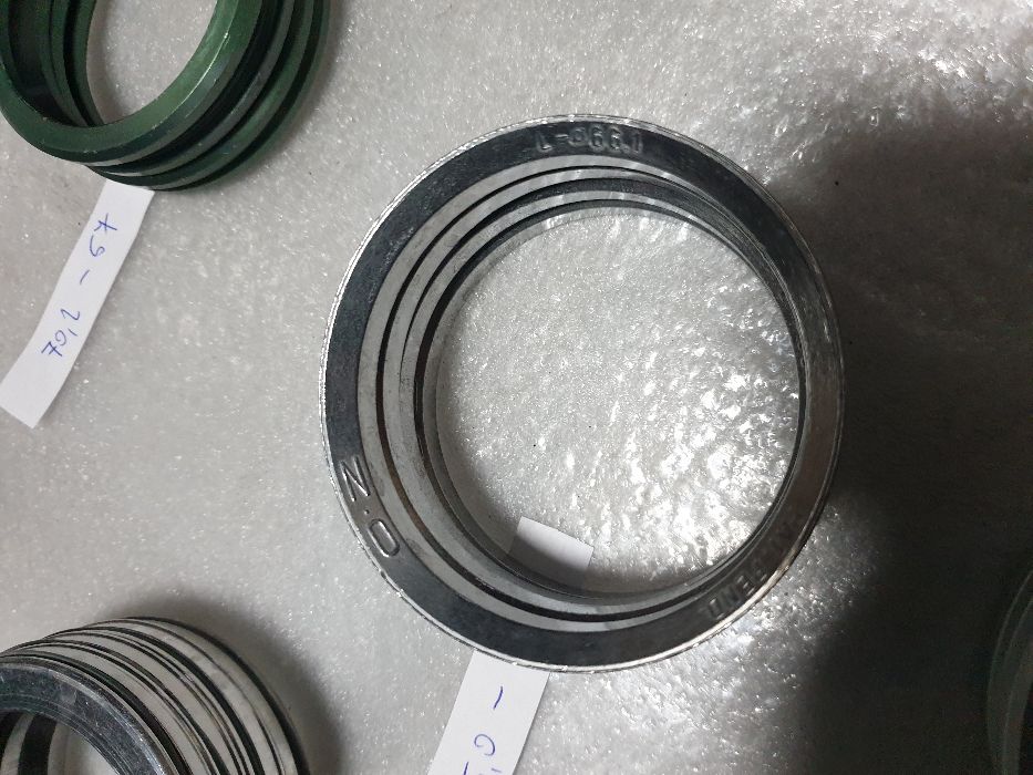 Pierścienie centrujące OZ oryginalne nowe różne parametry