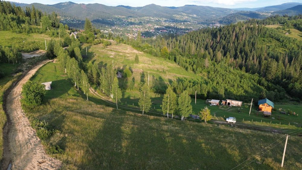Ділянка Карпати  с. Микуличин з Гарним доїздом і електрикою14 соток