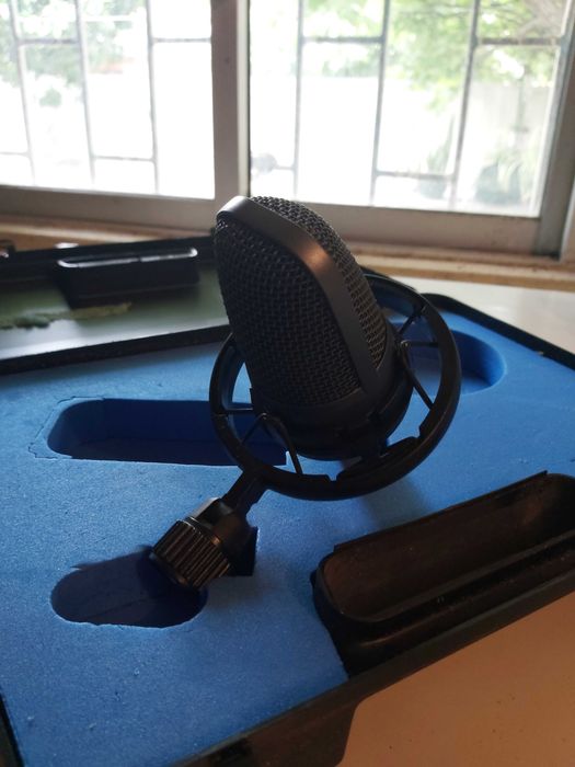 Microfone condensador Beyerdynamic MCE 90