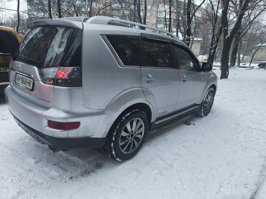 Mitsubishi Outlander Xl