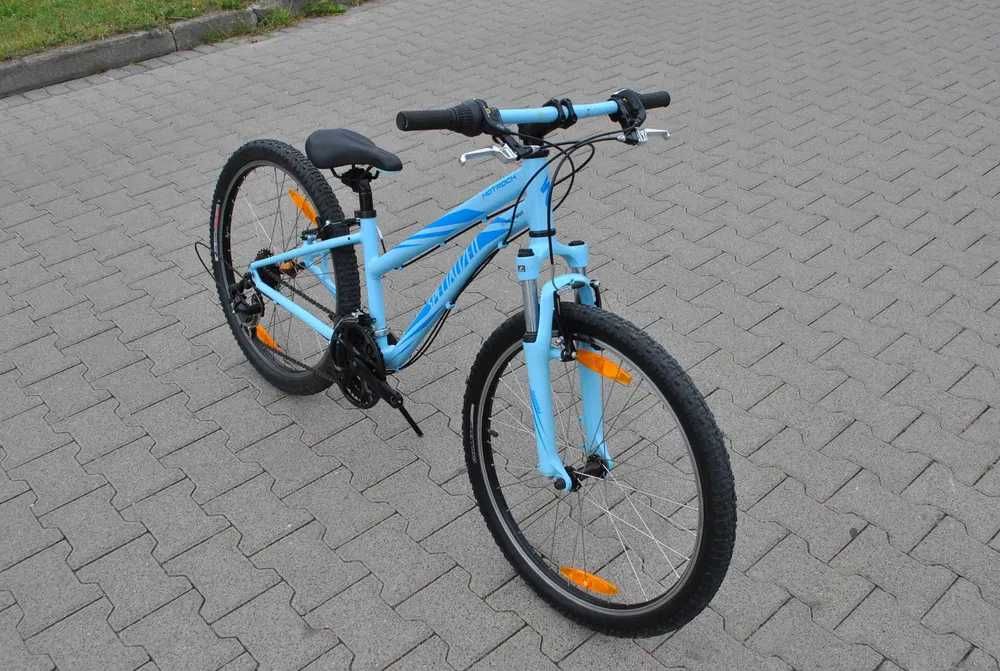Idealny Rower młodzieżowy 24 Hotrock Specialized niebieski 21 biegów