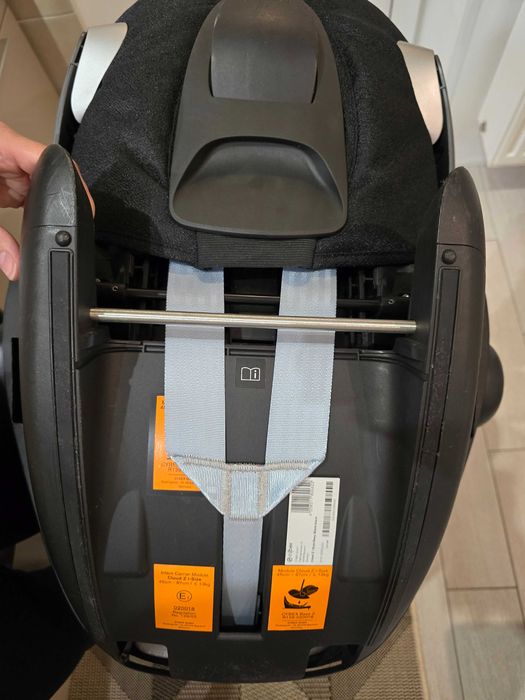 Автокрісло Cybex Cloud Z i-Size Deep Black