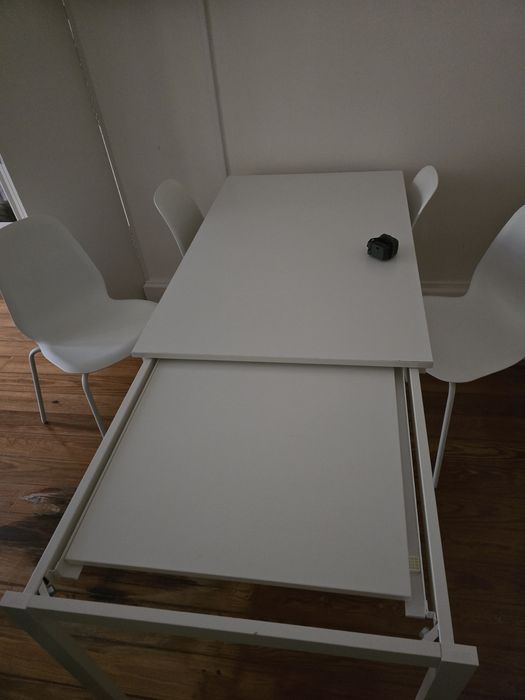 Mesa Viahls IKEA + 4 cadeiras Lidas Ikea
