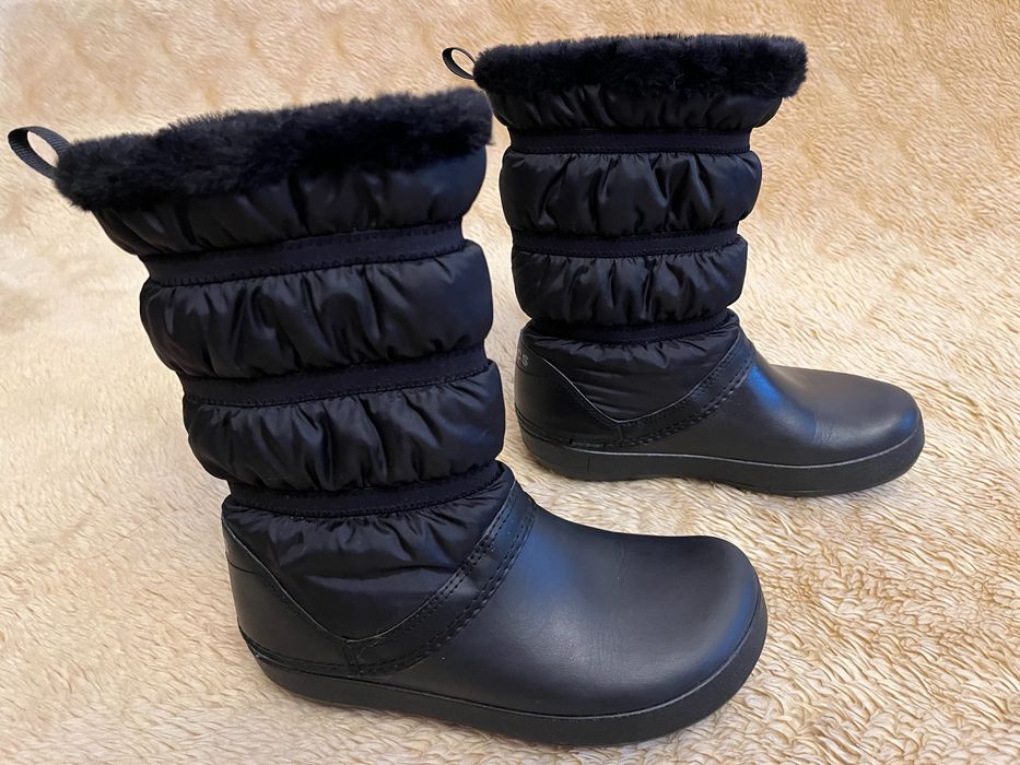 Śniegowce Crocs W 7, czarne wkładka 24-24,5 cm.,