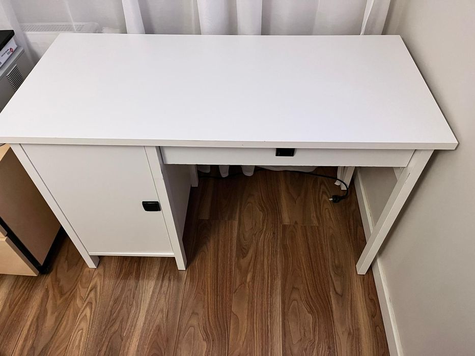 Biurko białe uzywane