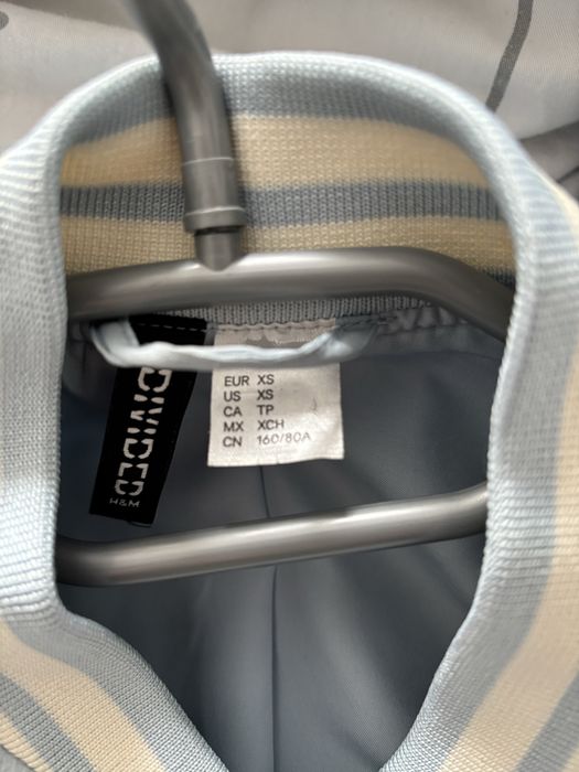 Kurtka bomberka H&M XS 160/80A niebiesko-biała