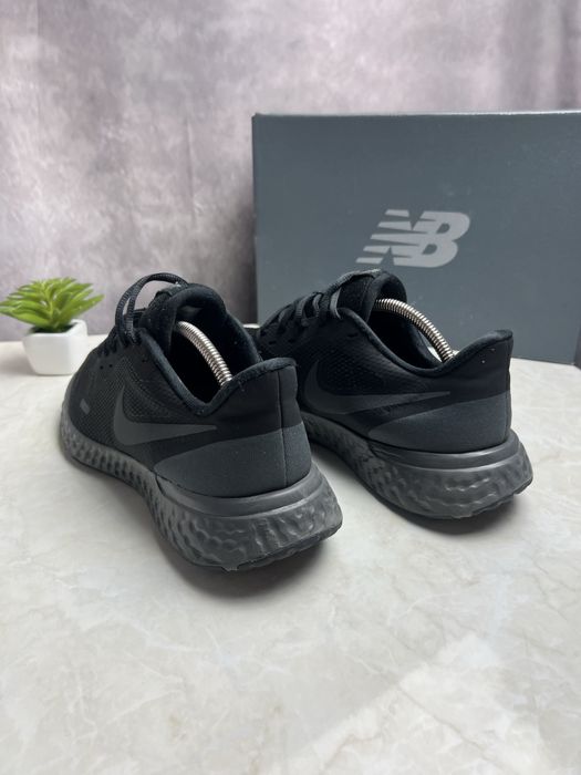 Кроссовки Nike Revolution 5 Розмір 44 Original Взуття