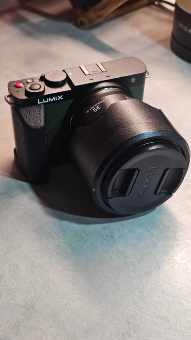 Panasonic Lumix S9 + Lumix 20-60mm – Like New Sirui Cage + Accessories64575232498819121