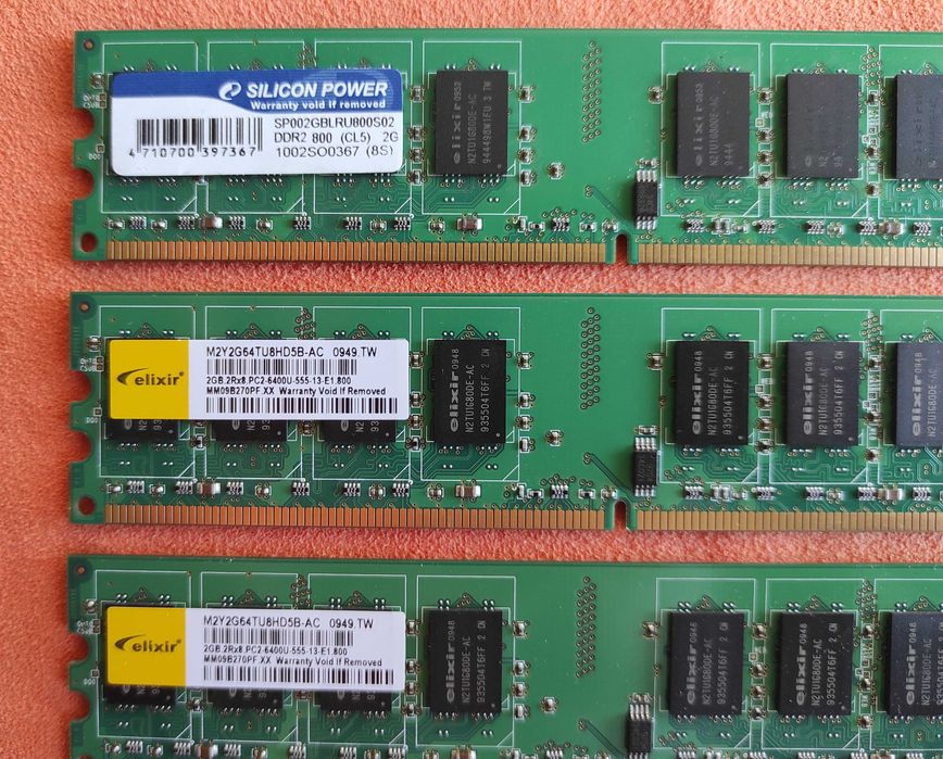 DDR2 6GB (3x2GB) Nanya 800MHz CL5 (®OC 1066MHz CL6 1.8v)
