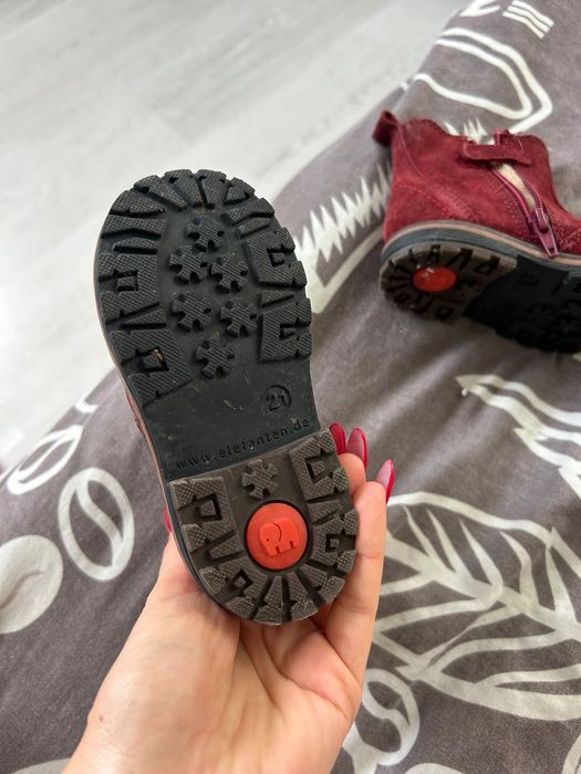 Черевички на дівчинку