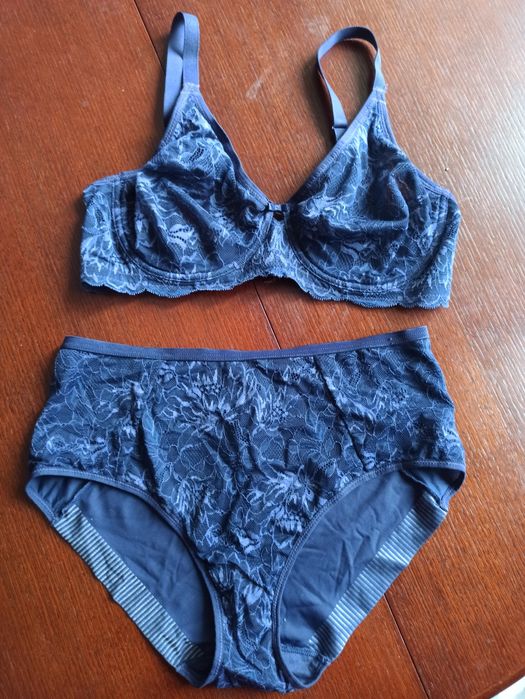 Komplet bielizny Triumph 42 80D