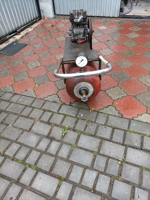 Продам компресор ЗІЛ 130.