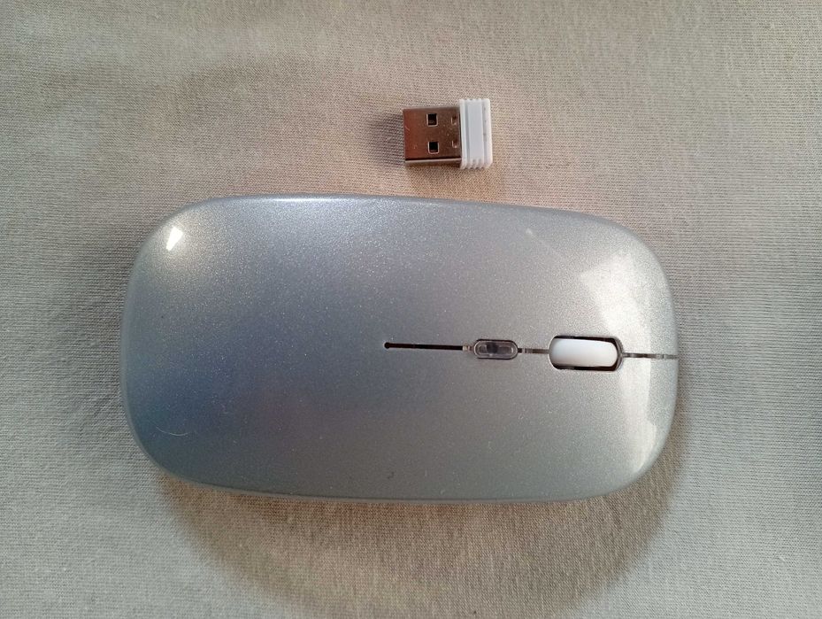 Беспроводная бесшумная аккумуляторная мышь Серебристо-белая