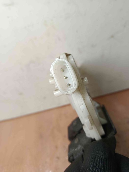 Fechadura / fecho da mala TOYOTA Auris Hatchback (_E18_)