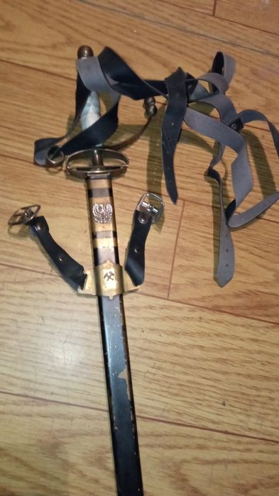 stara szabla górnicza z futerałem