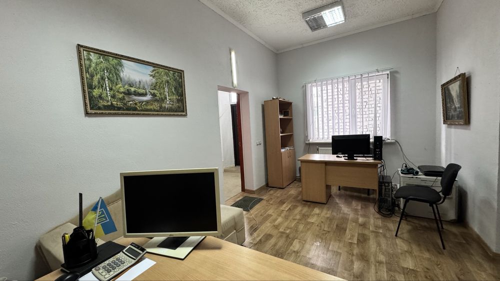 Продаж комерційного приміщення в центрі міста Сколе