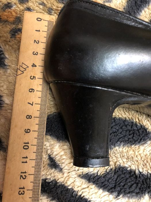 Кожаные шикарные туфли лодочки удобные устойчевые