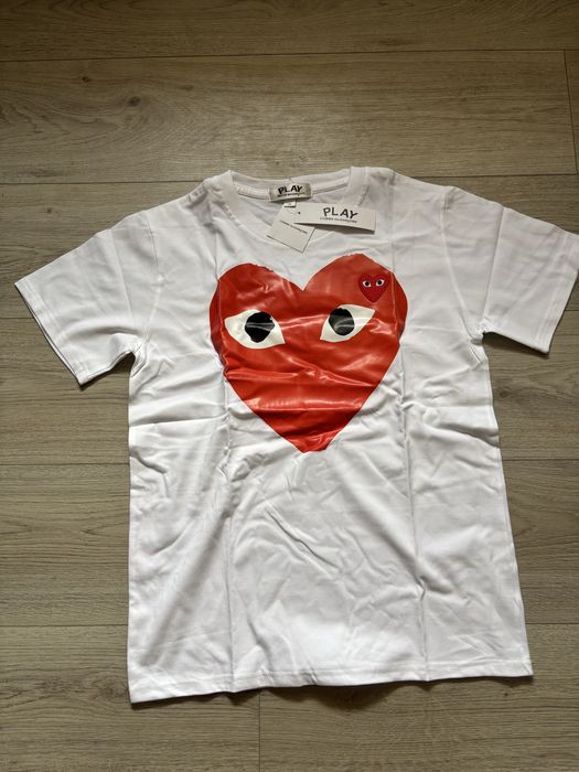 Футболки «Bape» і «CDG»