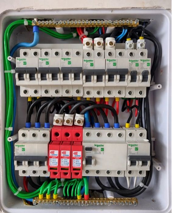 Eletricista 24h reparações  elétricas Toda Lisboa