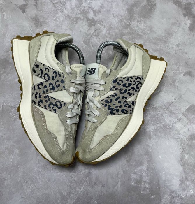 Жіночі кросівки New Balance 327 Animal Print 39,5 размер 24,5 см
