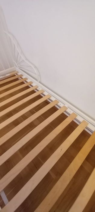 Cama de solteiro IKEA