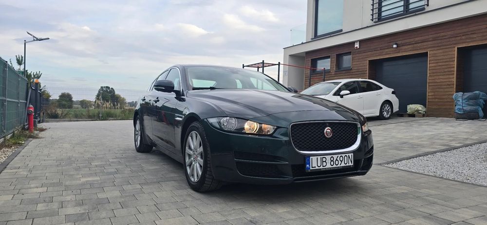 Jaguar XE