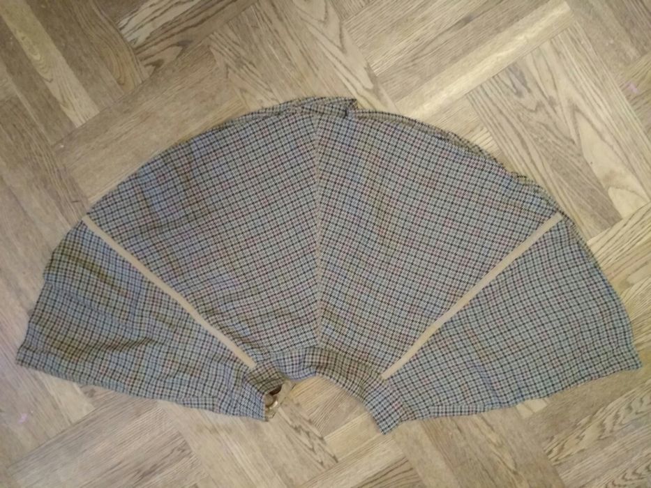 Ciepła,rozkloszowana spódnica firmy Next