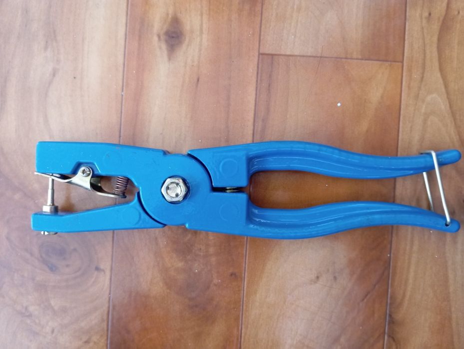 Kolczykownica dla bydła