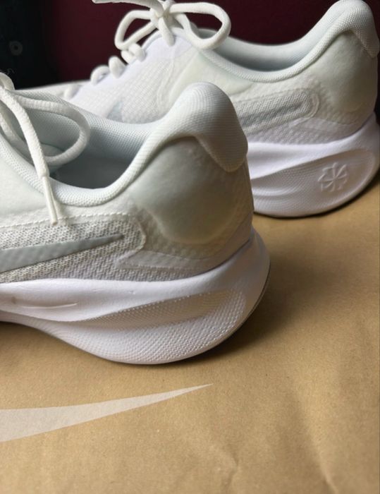 Nike Revolution 7