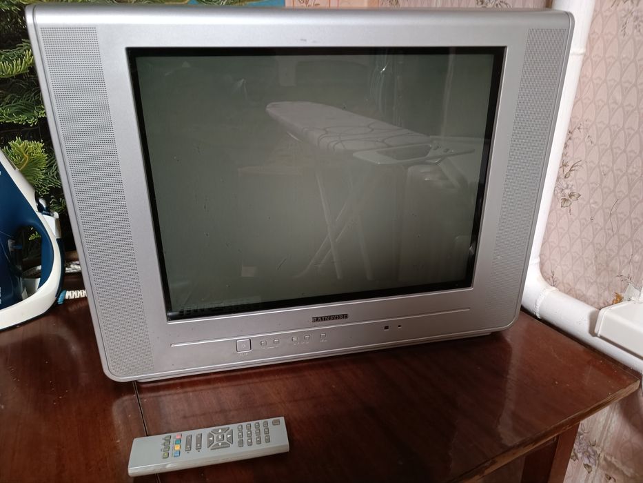 Продам телевізор Rainford (б/в, норм. стану)