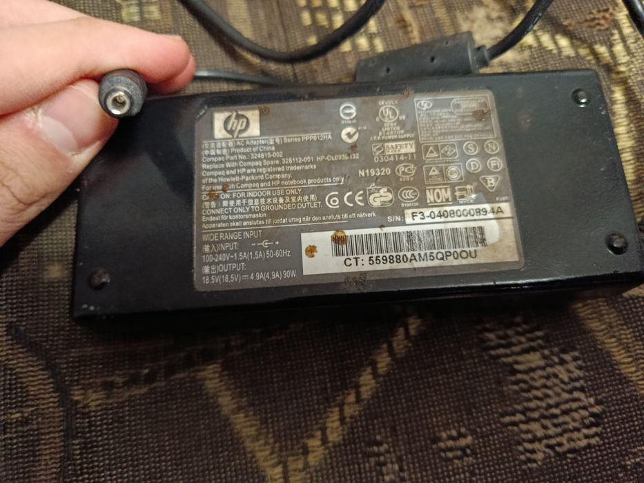 Продам блоки питания для ноутбуков HP и Toshiba