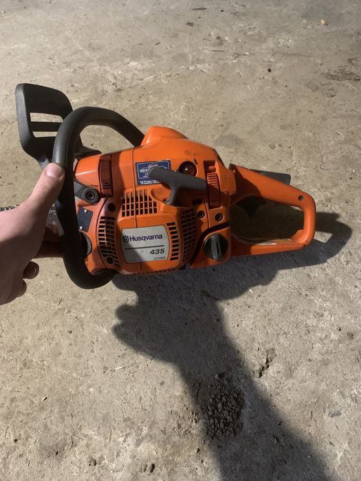 Продам бензо пилу гузварна