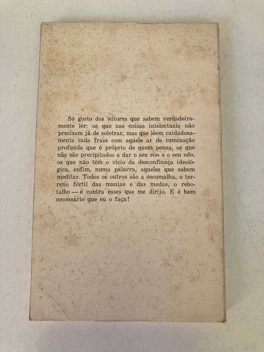 Livro - Sobre o Futuro das Nossas Instituições de Ensino (ctt grátis)