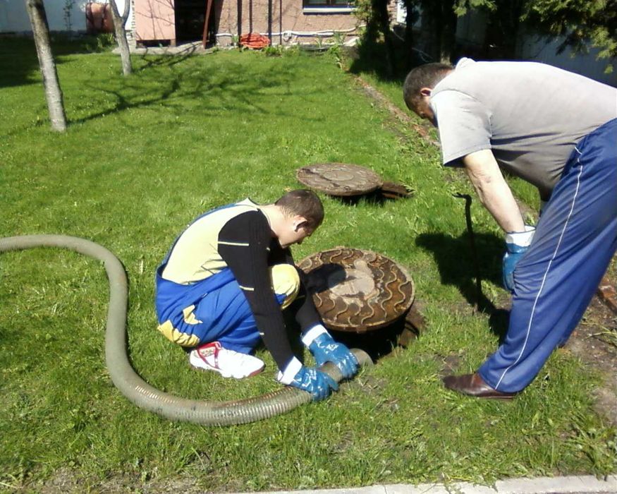 Выкачка ям Погребы.Чистка ям от ила с размывом