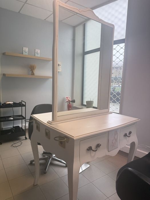 Recheio para Espaço de Cabelo e Estética