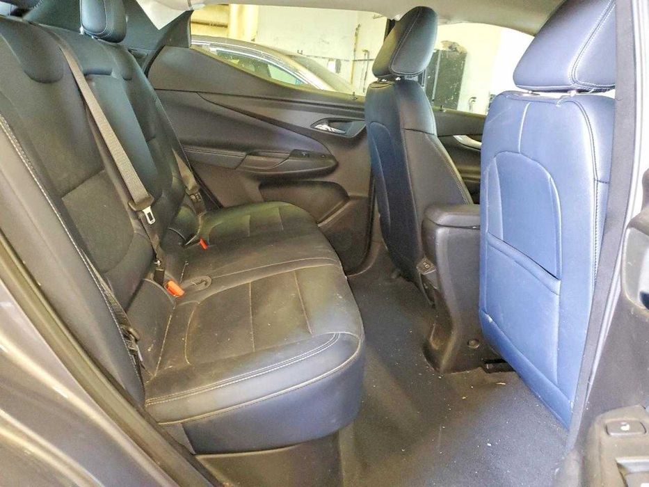 2023 Chevrolet Bolt EUV PREMIER в дорозі