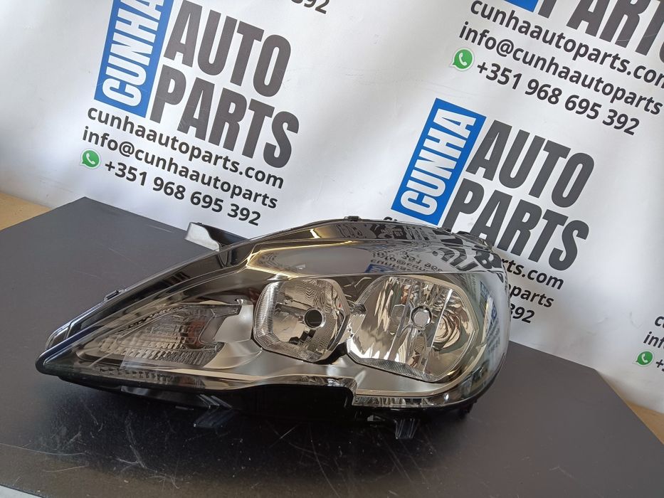 Farol Peugeot 308 II 1.6 HDI 2013/25
