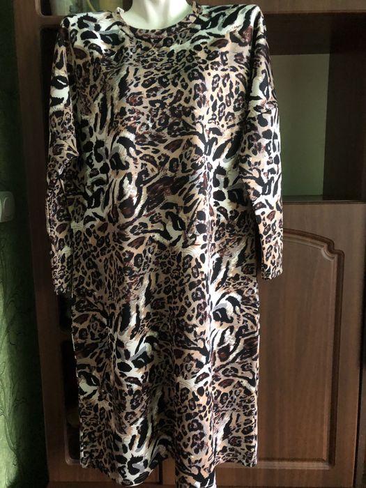 Продам дві сукні