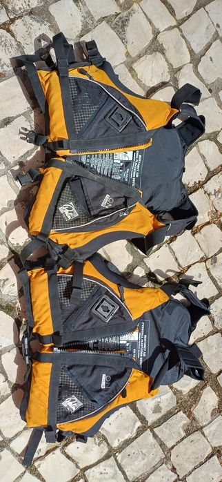 Life jackets in Yellow/Black