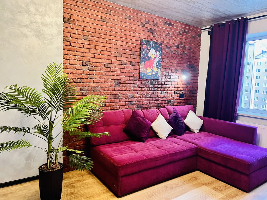 Подобово. Дизайнерська 2-х кімнатна квартира у стилі «ЛОФТ»