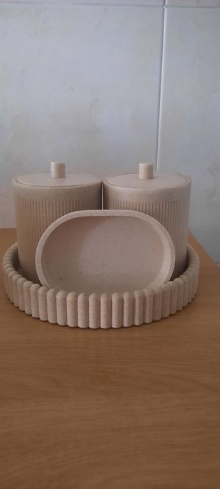 Conjunto de 4 peças em cerâmica