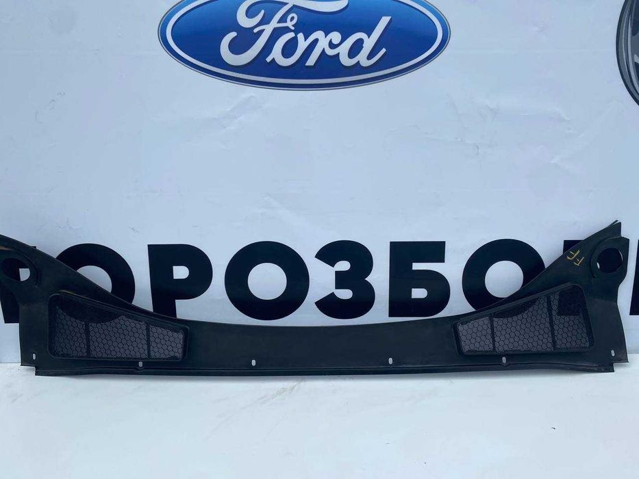 Решітка Вентиляції Зовнішня Ford Focus 3 Жабо Форд Фокус Mk3