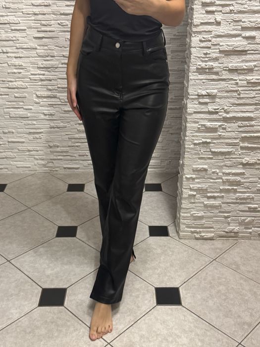 Чорні Шкіряні штани Zara розмір 26 довжина 104 см