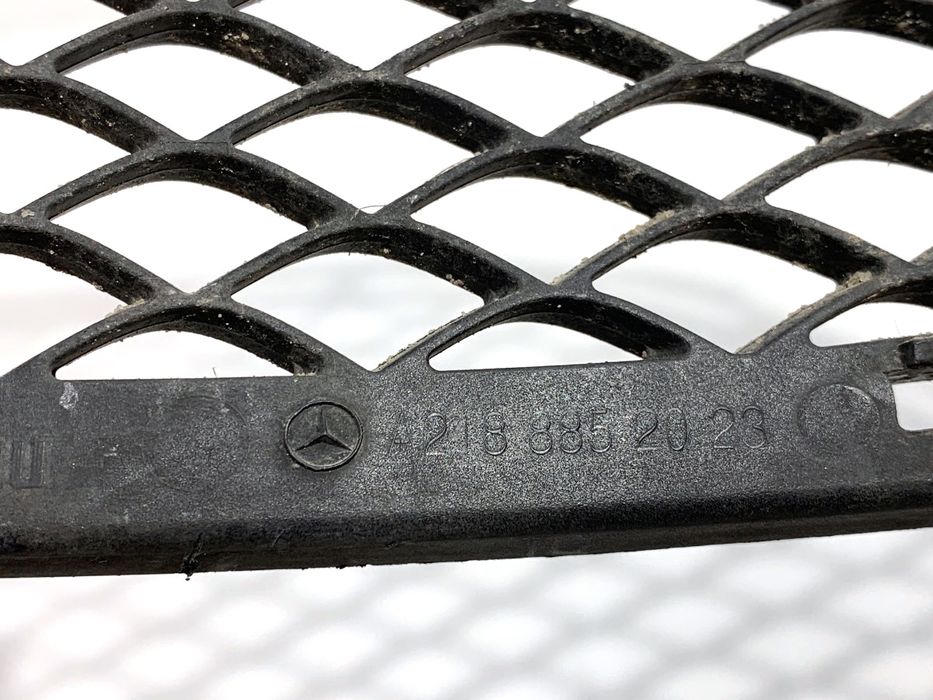 KRATKA ZDERZAKA PRAWY PRZÓD MERCEDES W218 A2188852023 Kombi 12-17