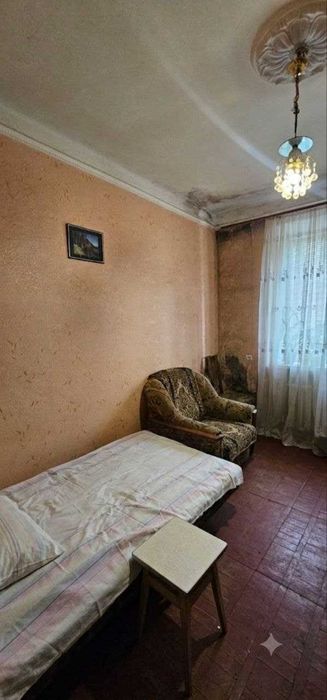 Продам квартиру в Озерному 2-кімнатна