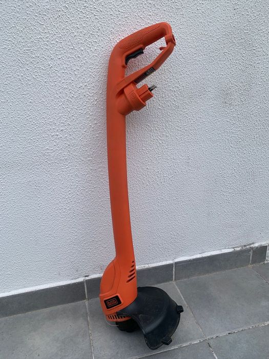 Aparador de Relva  eléctrico Black&Decker GL250 (23CM STRIMMER 250W)