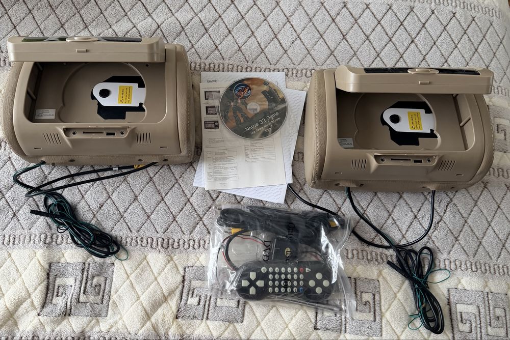 Підголовники з монітором Klyde Ultra 745 HD Beige c DVD ,USB ,SD .
