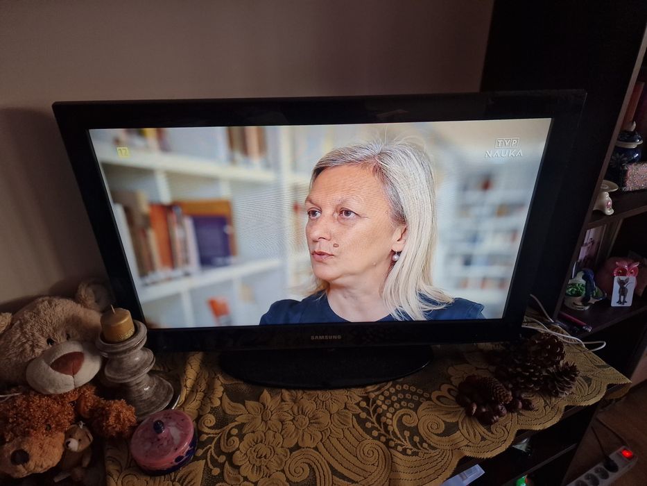 Telewizor Samsung 32 cale HDMI kablówka tania okazja ładny zadbany