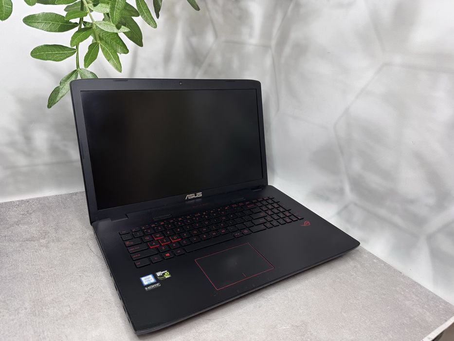 Asus GL752V / i7-6700HQ / GTX 960M 2GB / 8GB / 256GB SSD / 17.3" FHD